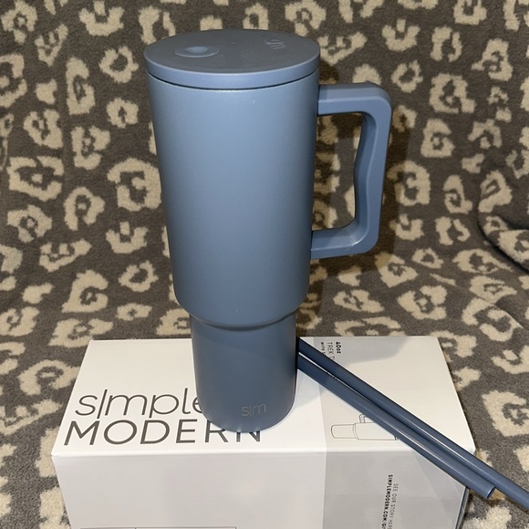 Simple Modern TREK 40oz Tumbler in  Blue Dune 😍 New & Never Used 😍 - Picture 15 of 17